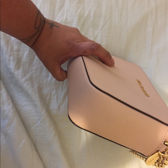 Michael Kors Jet Set cross grain leather crossbody - Picture 4 of 6